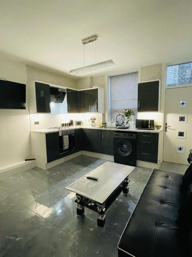 3 Bedroom Whalley Aparthotel Burnley Ngoại thất bức ảnh